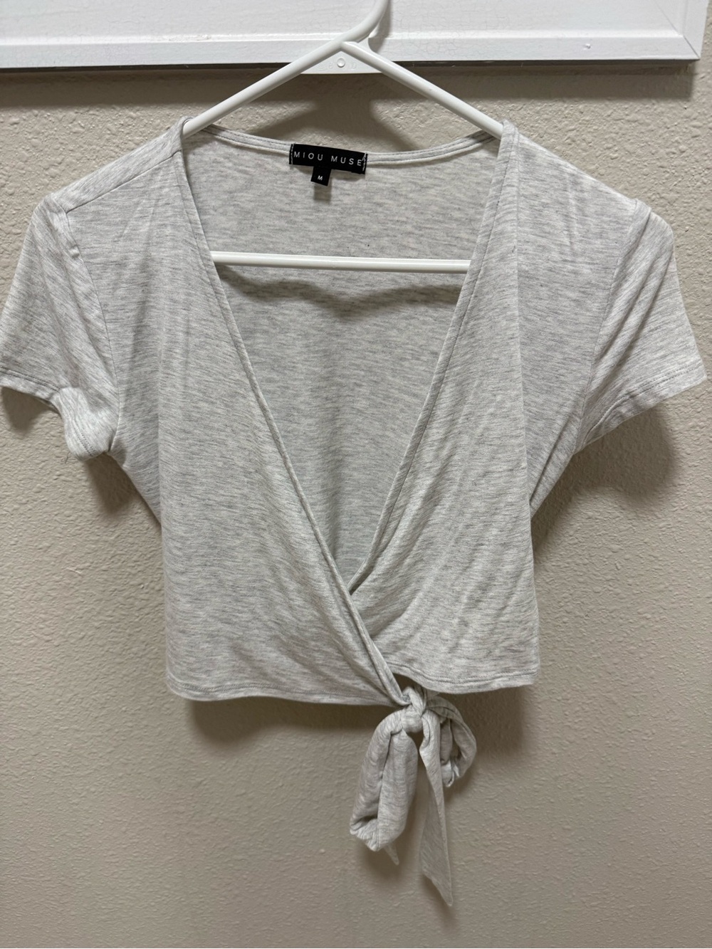 Miou Muse Light Gray Tie-Front V-Neck Crop Top
